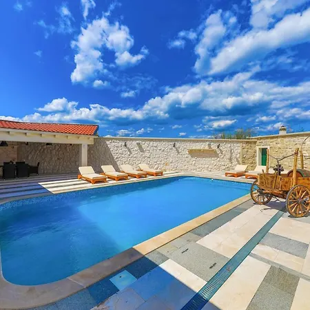 فيلة Vranjic Sleeps 8 With Pool Air Con And Wifi سبليت