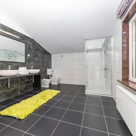 Vranjic Sleeps 8 With Pool Air Con And Wifi فيلة *